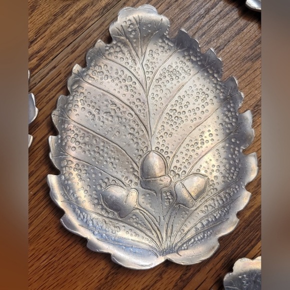 Titanium Leaf-Shaped Acorn Decorative Tray Antique Small Space Minimalist Decor - Picture 6 of 8